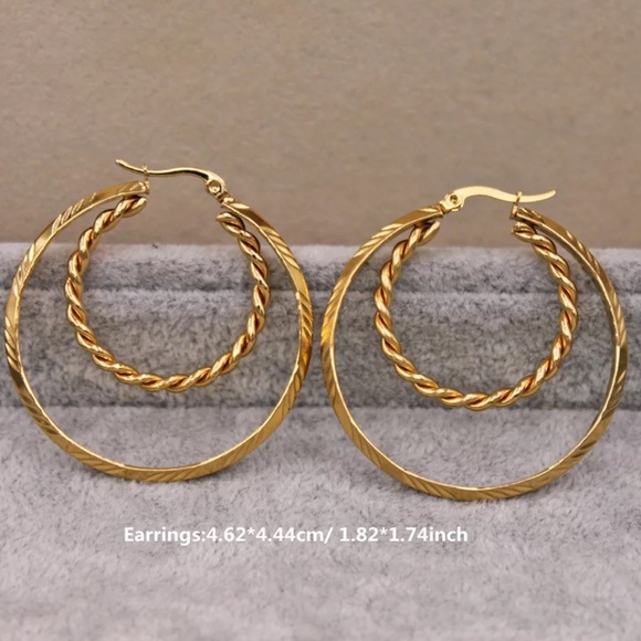 Gold plated hoop earrings - Picture 2 of 3